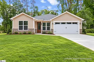 1003 Grace St, Greenwood, SC 29649 - Photo 1