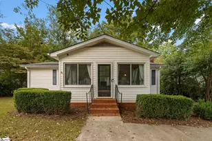 306 Owings St, Laurens, SC 29360 - Photo 1