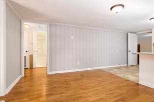 112 Lynn St, Greer, SC 29651 - Photo 5