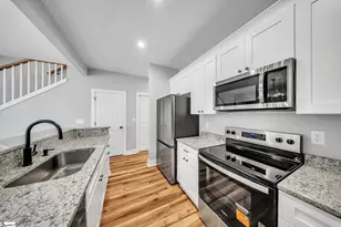17 Jamison St, Greenville, SC 29611 - Photo 5