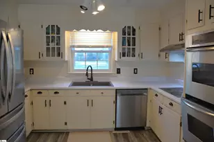103 Knollview Dr, Laurens, SC 29360 - Photo 5