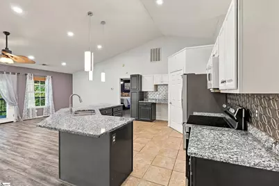 204 Bitternut Lane, Taylors, SC 29687 - Photo 7