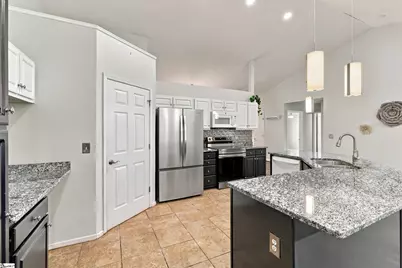 204 Bitternut Lane, Taylors, SC 29687 - Photo 5