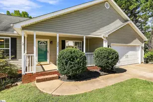 204 Bitternut Ln, Taylors, SC 29687 - Photo 3