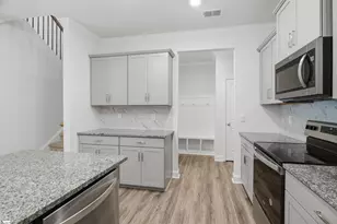 313 Cub Ct, Greenville, SC 29609 - Photo 5