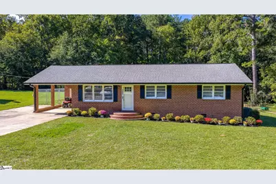 1007 E Northside Drive, Greenwood, SC 29649 - Photo 1