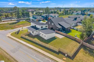 8 Village Crest Dr, Greenville, SC 29607 - Photo 43
