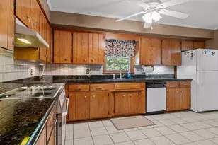 239 Briarcreek Dr, Spartanburg, SC 29301 - Photo 15