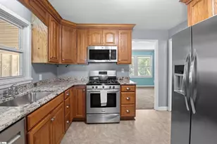 107 Vaughn St, Greer, SC 29651 - Photo 11