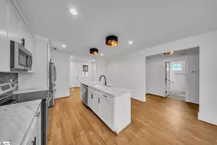 105 Burns St, Greenville, SC 29605 - Photo 9