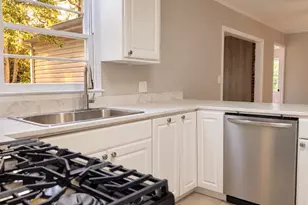 406 Mapleton Dr, Greenville, SC 29607 - Photo 7
