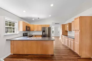 400 Panther Ct, Greer, SC 29651 - Photo 7