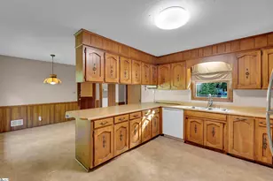 307 7 Oaks Ln, Spartanburg, SC 29301 - Photo 9