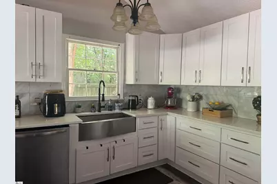 502 Camelot Drive, Spartanburg, SC 29301 - Photo 7