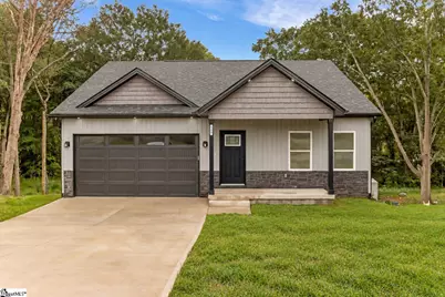 117 Northbrook Street, Boiling Springs, SC 29316 - Photo 1