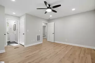 329 Amherst Dr, Spartanburg, SC 29306 - Photo 9
