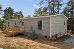 425 Stewart Rd, Six Mile, SC 29682 - Photo 23