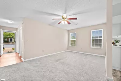 553 Memorail Drive Extension #Unit M, Greer, SC 29651 - Photo 3