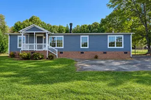2015 Ballenger Rd, Wellford, SC 29385 - Photo 1