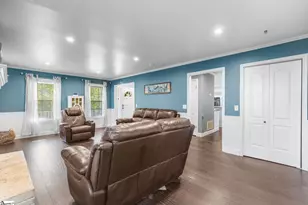 404 Foxhound Rd, Simpsonville, SC 29680 - Photo 9