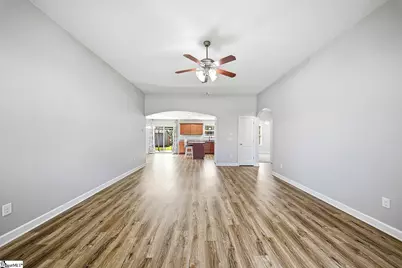 502 E Heatherstone Lane, Roebuck, SC 29376 - Photo 5
