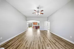 502 E Heatherstone Ln, Roebuck, SC 29376 - Photo 5