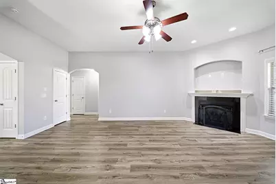 502 E Heatherstone Lane, Roebuck, SC 29376 - Photo 3