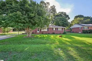 106 Keloy St, Spartanburg, SC 29301 - Photo 1