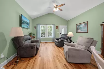 122 W Baker Street, Pickens, SC 29671 - Photo 5