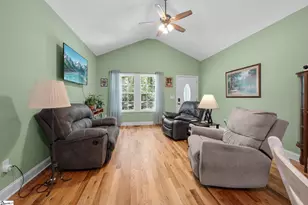 122 W Baker St, Pickens, SC 29671 - Photo 5