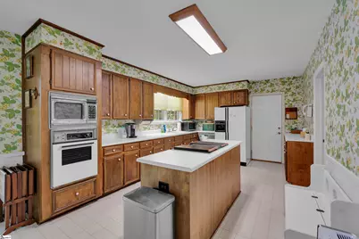 132 Highland Drive, Greenwood, SC 29649 - Photo 3
