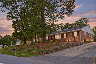 221 Lowndes Ave, Greenville, SC 29607 - Photo 37