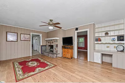 221 Lowndes Avenue, Greenville, SC 29607 - Photo 15