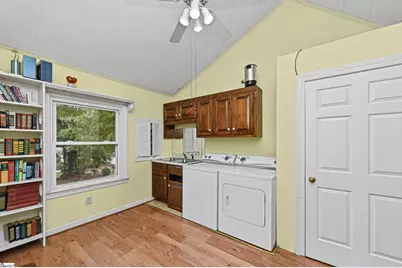 221 Lowndes Avenue, Greenville, SC 29607 - Photo 13