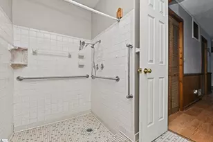 221 Lowndes Ave, Greenville, SC 29607 - Photo 25