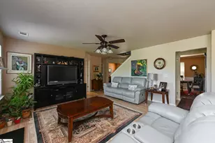 300 Bellarine Dr, Greenville, SC 29605 - Photo 35