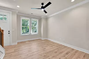 9 Hawthorne Ln, Greenville, SC 29605 - Photo 9