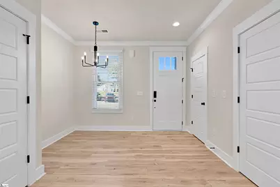 9 Hawthorne Lane, Greenville, SC 29605 - Photo 5