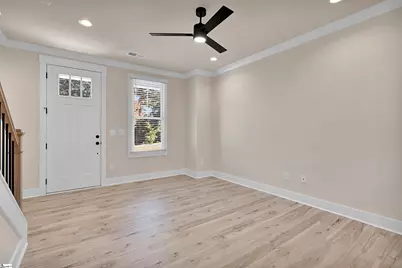 9 Hawthorne Lane, Greenville, SC 29605 - Photo 9