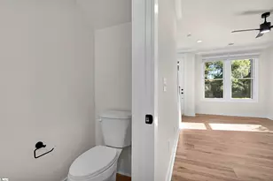 9 Hawthorne Ln, Greenville, SC 29605 - Photo 15