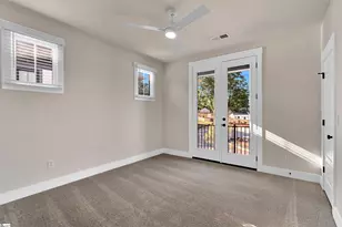 9 Hawthorne Ln, Greenville, SC 29605 - Photo 17