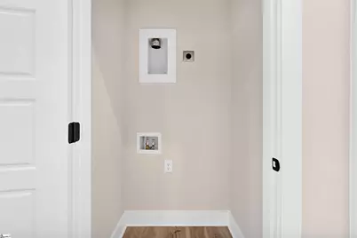 9 Hawthorne Lane, Greenville, SC 29605 - Photo 13