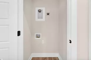 9 Hawthorne Ln, Greenville, SC 29605 - Photo 13
