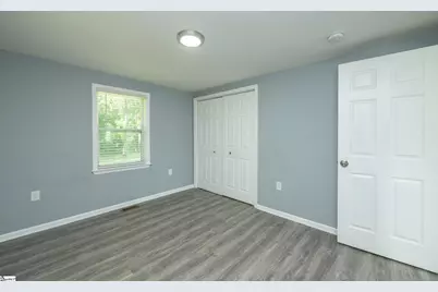 300 Cedar Springs Road, Spartanburg, SC 29302 - Photo 21