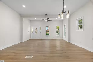 110 9th St, Greenville, SC 29611 - Photo 7