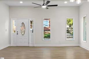 110 9th St, Greenville, SC 29611 - Photo 5