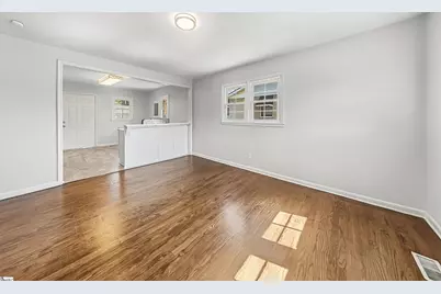 121 Norris Court, Spartanburg, SC 29306 - Photo 3