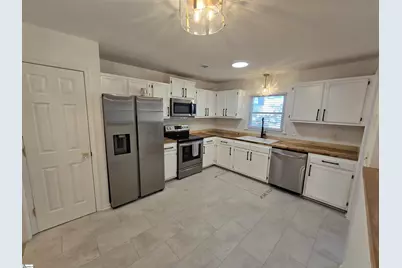 401 Belcross Drive, Simpsonville, SC 29681 - Photo 3