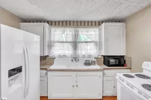 10 Eastlan Dr, Greenville, SC 29607 - Photo 9