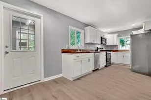 202 Holland St, Gaffney, SC 29341 - Photo 11